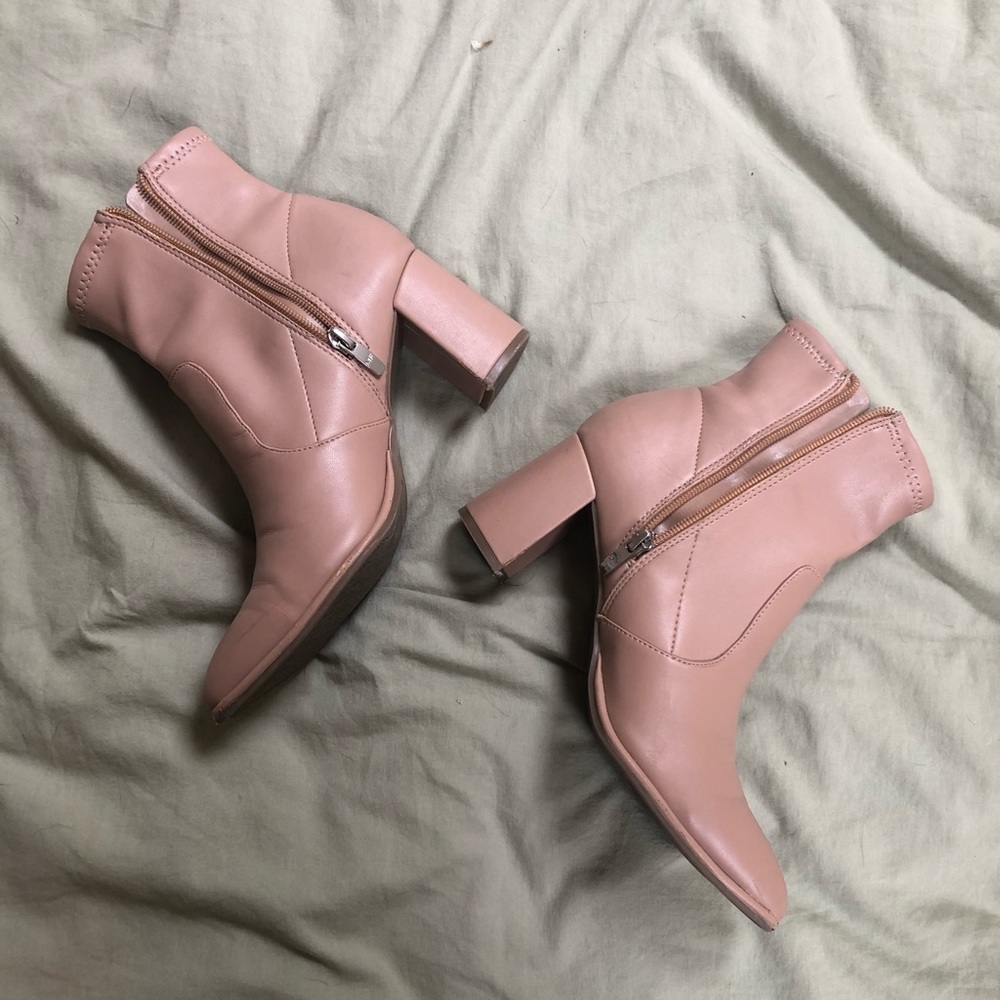 Marc Fisher Bootie Size 8